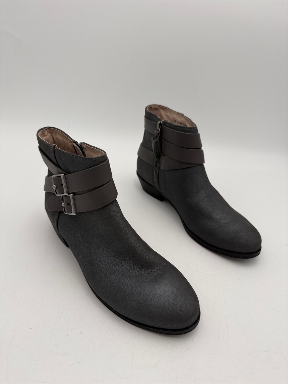 SoftWalk Charcoal Leather Chukka Boots women 8N Straps retro fall winter